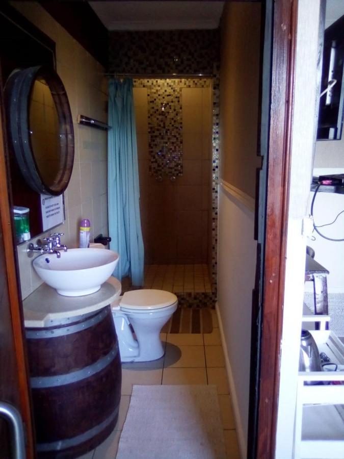 Bread And Barrel Guesthouse Bellville Kapsztad Zewnętrze zdjęcie