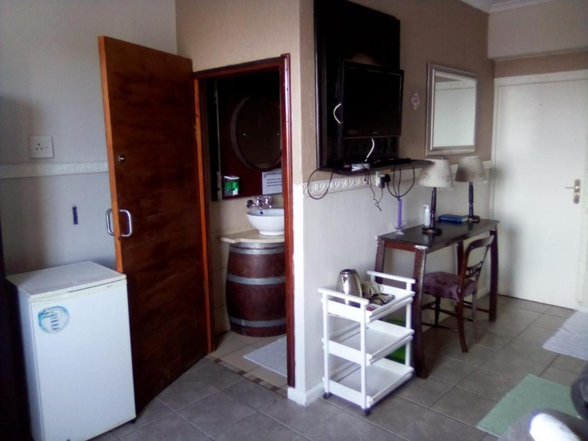 Bread And Barrel Guesthouse Bellville Kapsztad Zewnętrze zdjęcie