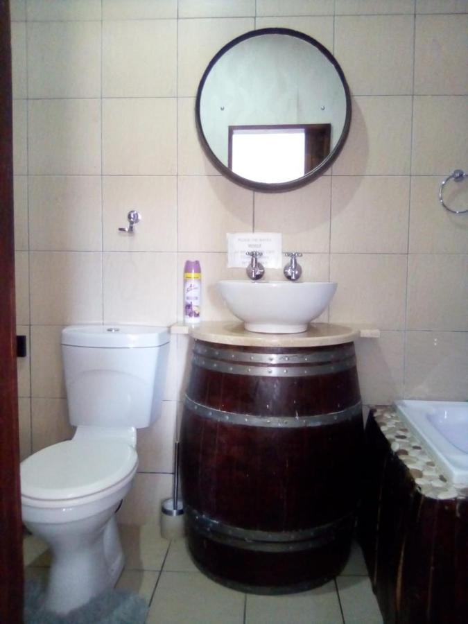 Bread And Barrel Guesthouse Bellville Kapsztad Zewnętrze zdjęcie