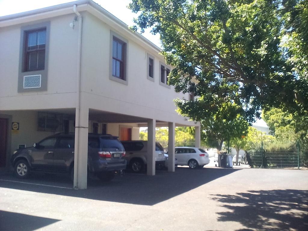 Bread And Barrel Guesthouse Bellville Kapsztad Zewnętrze zdjęcie